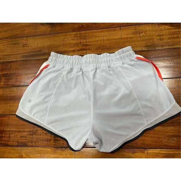 Lululemon short sz 4 - Picture 1 of 5